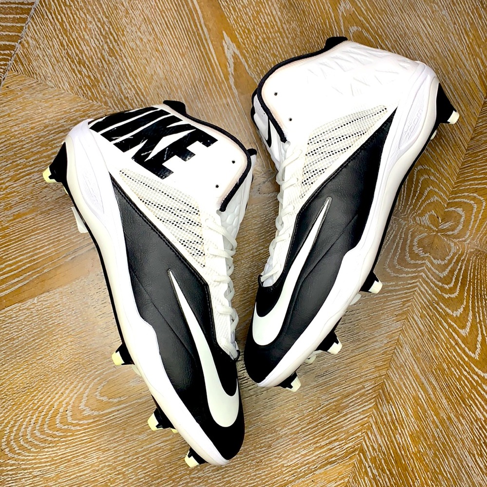 NIKE White Black Zoom Code Elite D Football Cleats 17